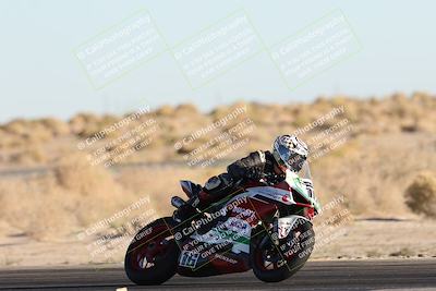 media/Dec-07-2025-CVMA (Sun) [[3e7d2de5dc]]/Race 16-Formula Middleweight/